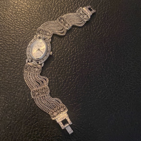 Pierre Nicol vintage Ladies Wrist Watch oval face rhinestones unique chain - Picture 4 of 10